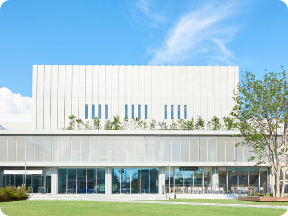 東大阪市文化創造館の外観