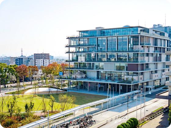 茨木市文化・子育て複合施設 おにクルの外観