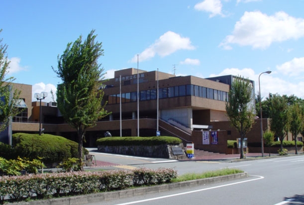 池田市民文化会館（アゼリアホール）の外観