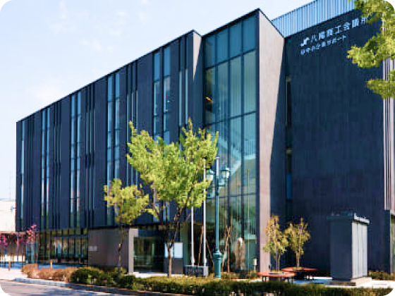 八尾商工会議所の外観